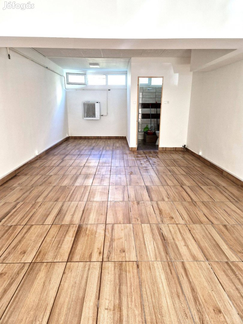 Gödöllő központ üzlethelyiség