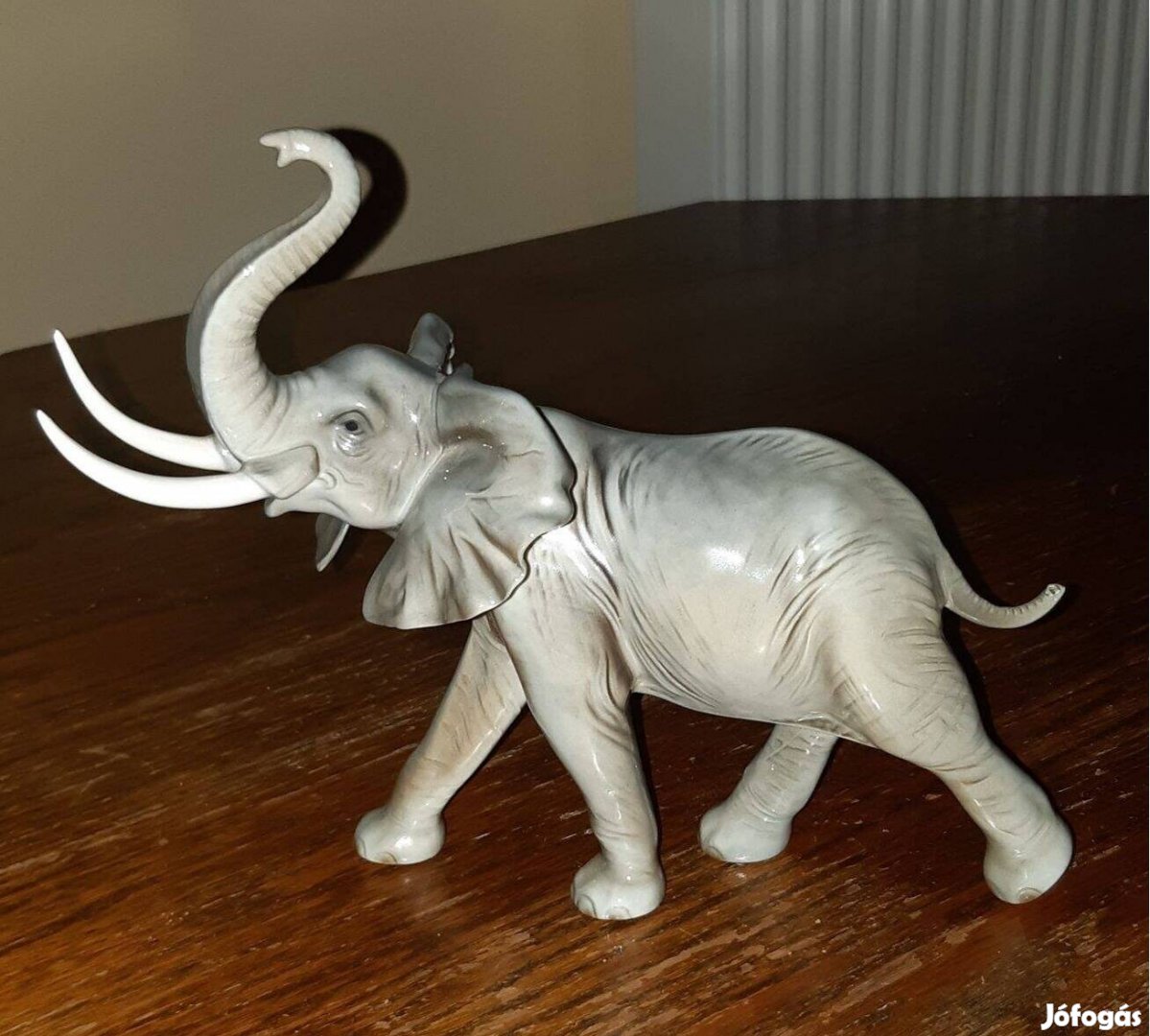Goebel porcelán elefánt, a világhírű "Serengeti" sorozatból!
