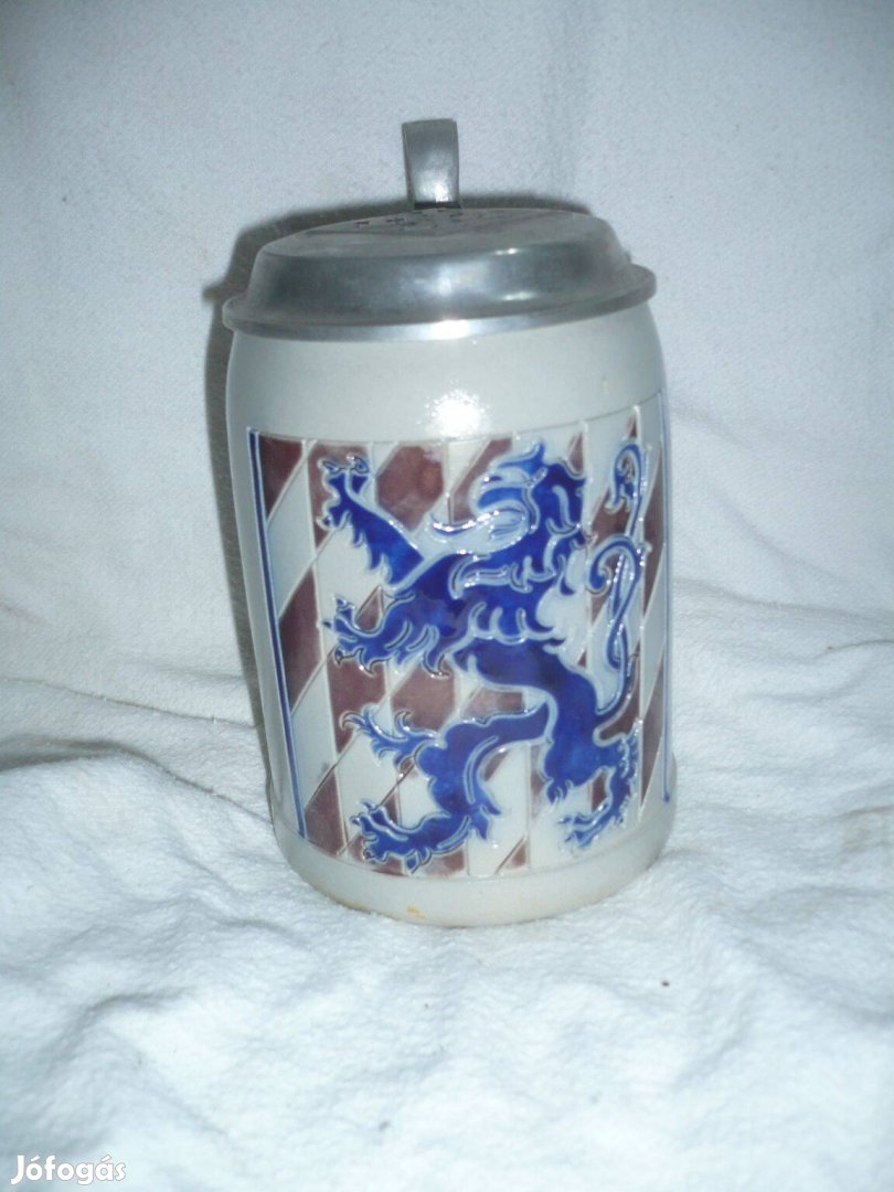 Goebel porcelán fajansz fedeles korsó