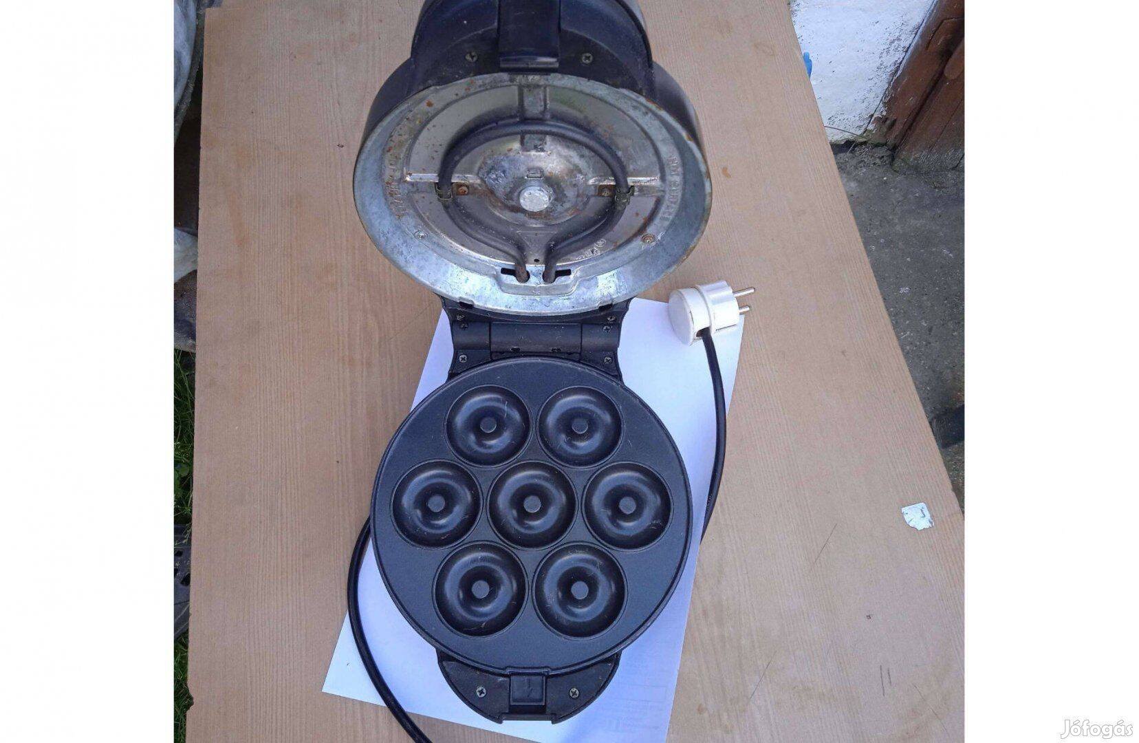 Gofri és egyéb édesség sütő készülék , 800 W-os , használt