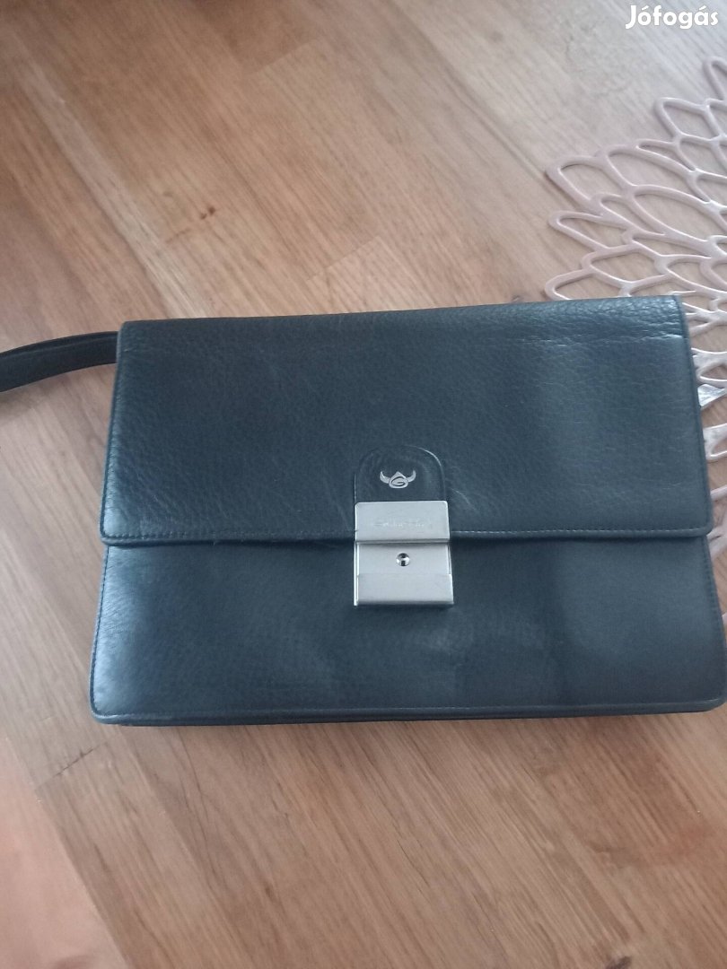 Golden Head bőr autóstáska