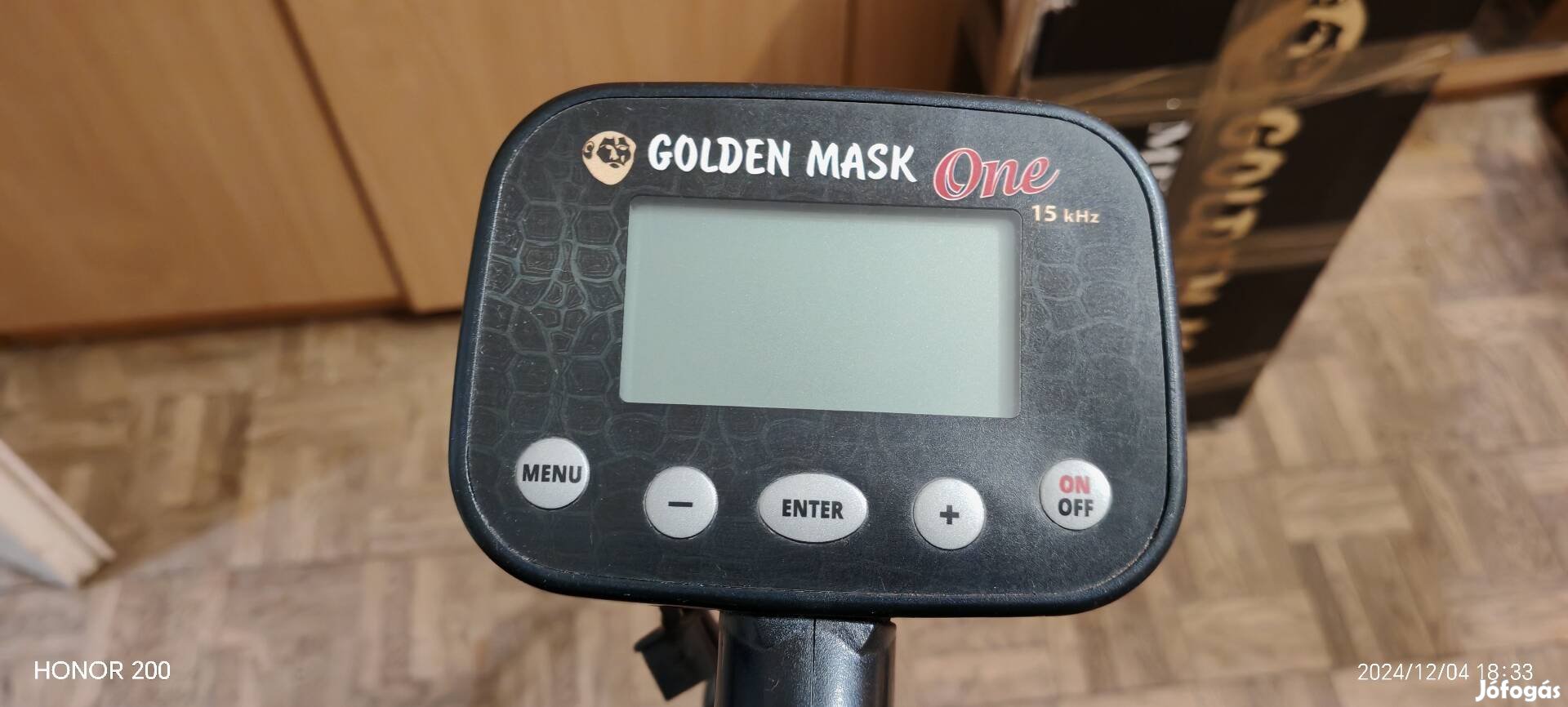 Golden mask one fémkereső