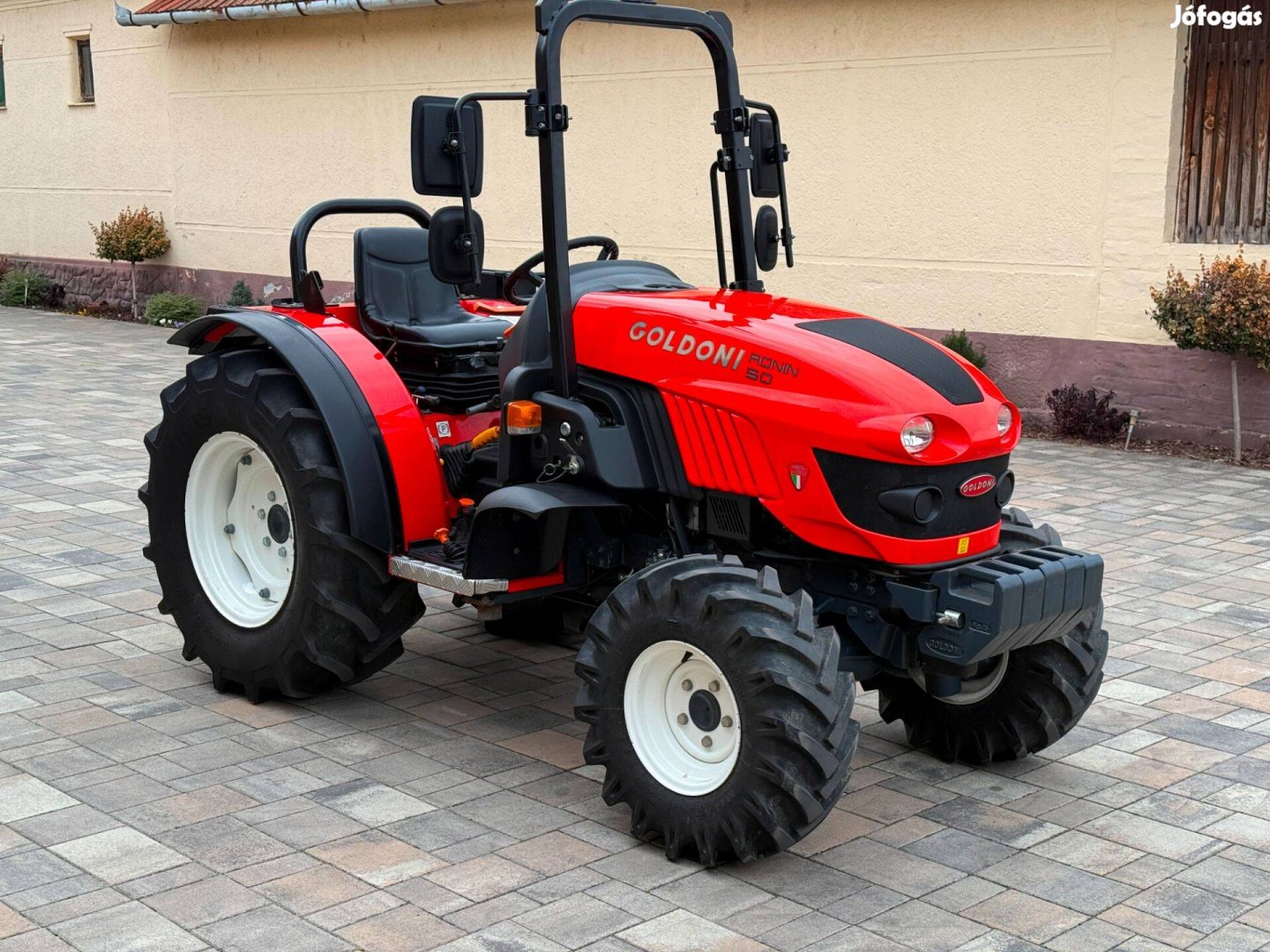Goldoni Ronin 50 traktor