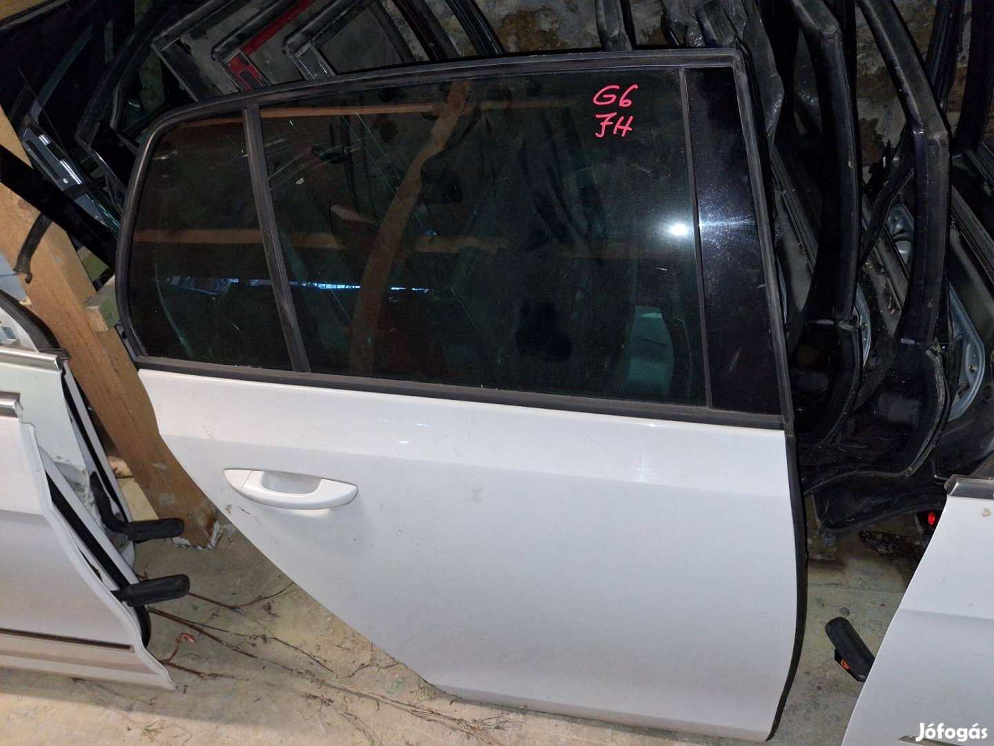 Golf6 5ajtós 2009-2014 jobb oldali van már csak meg