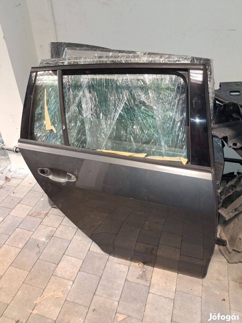 Golf7 kombi Első és hátsó ajtók, Csomagtér ajtó is