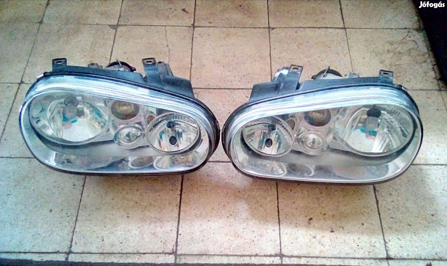 Golf 4 első lámpák eladók