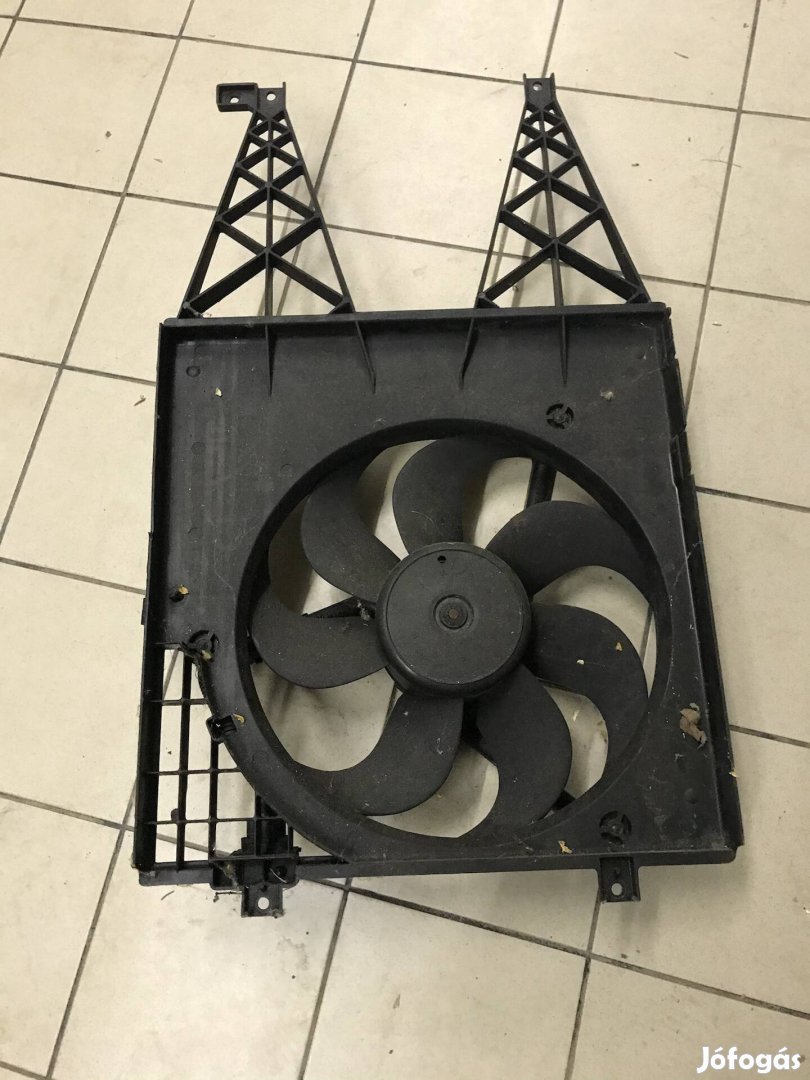 Golf 4 hűtőventilátor , házzal eggyütt .