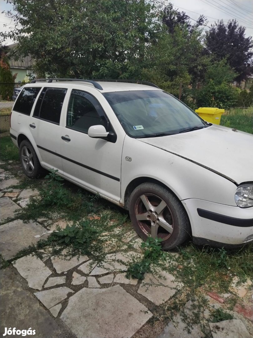Golf IV alkatrésznek eladó! 