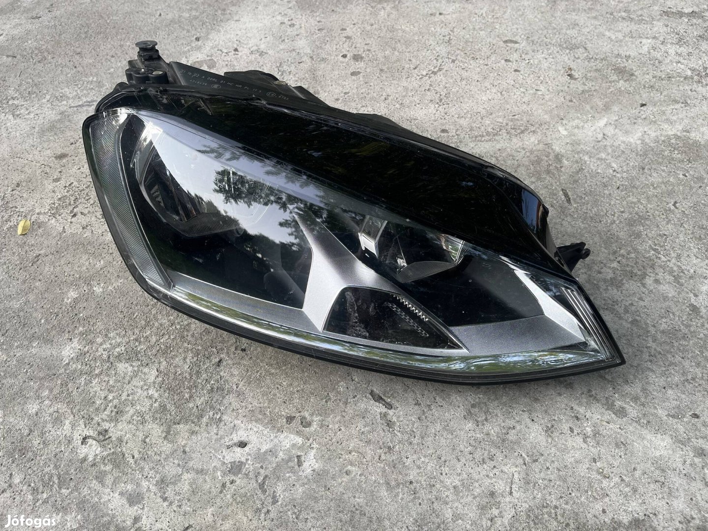 Golf VII,7 jobb első lámpa