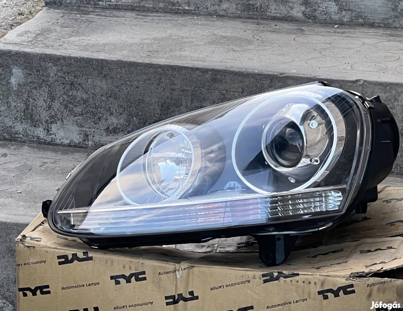 Golf V bal oldali xenon fényszóró