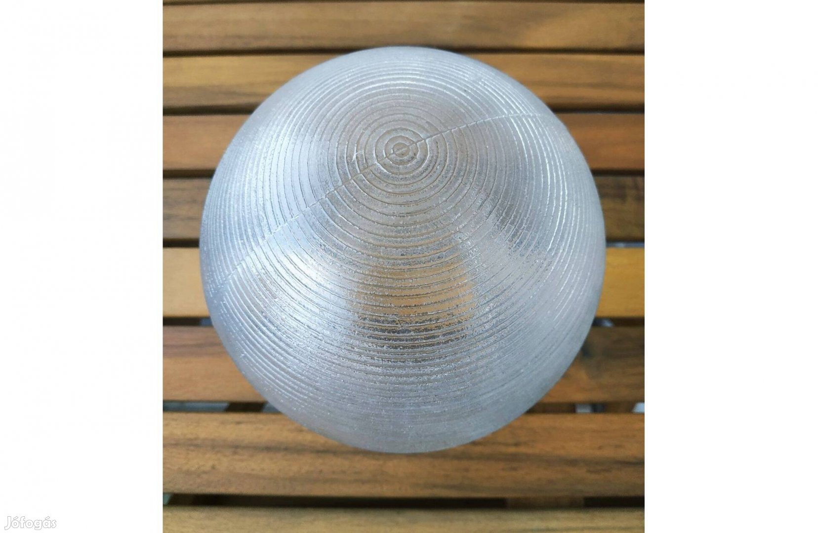 Gömb alakú, retro, bordázott, áttetsző üveg lámpabúra