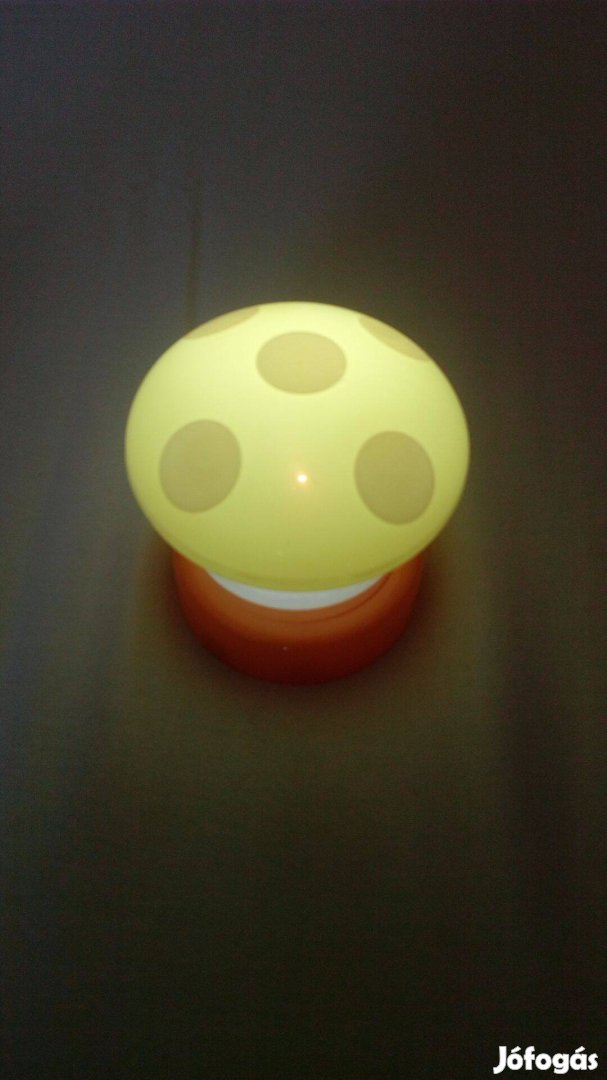 Gomba alakú éjszakai gyerek LED lámpa dobozában