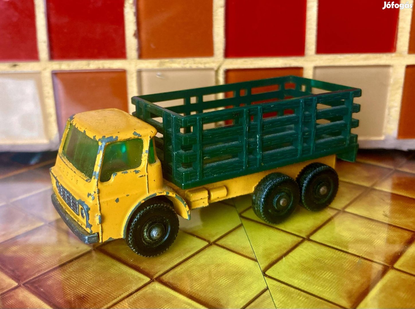 Gombkerekü Matchbox Stake Truck - rácsos teherautó