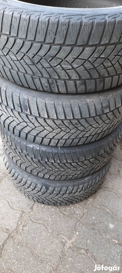 Good Year 215/50 R17 95V teligumi garnitura 