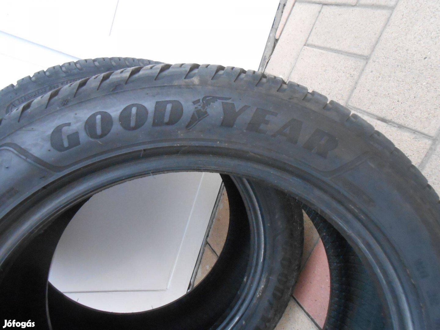 Good Year 225/50R17 4 év szakos