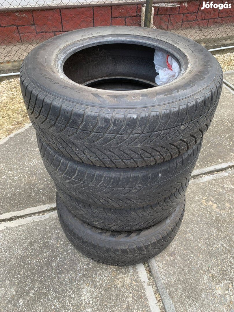 Good Year Ultragrip, SUV 4x4, 245 65 R17, DOT 3212