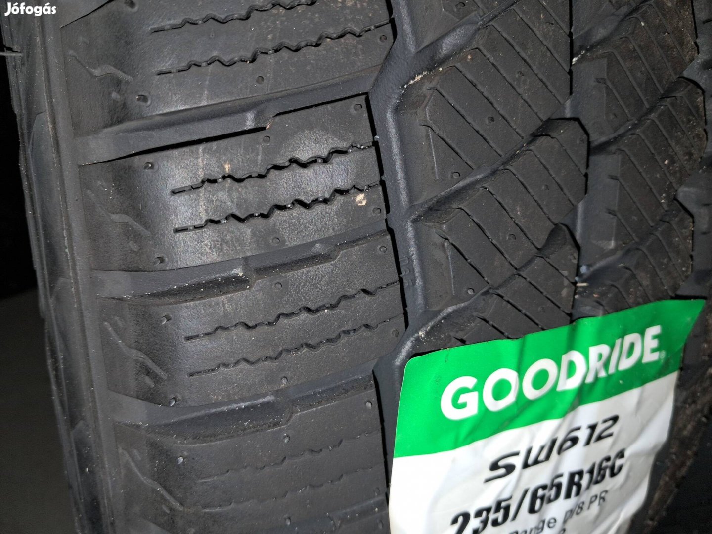 Goodride 235/65R 16C 4db