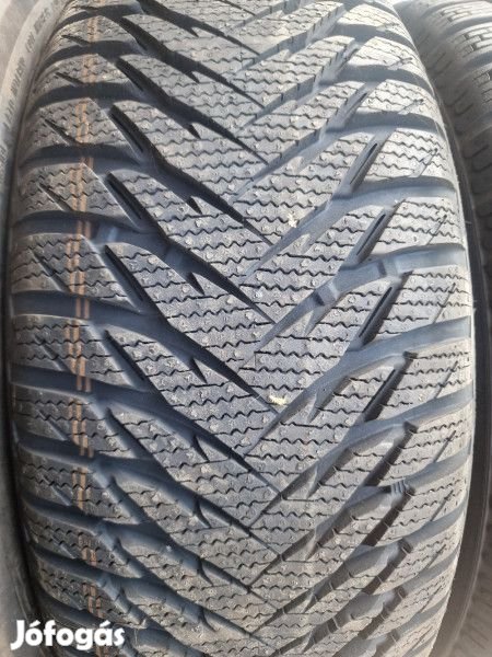 Goodyear 205/55R16 UG8 8mm DOT18 használt gumi HG12749 téli