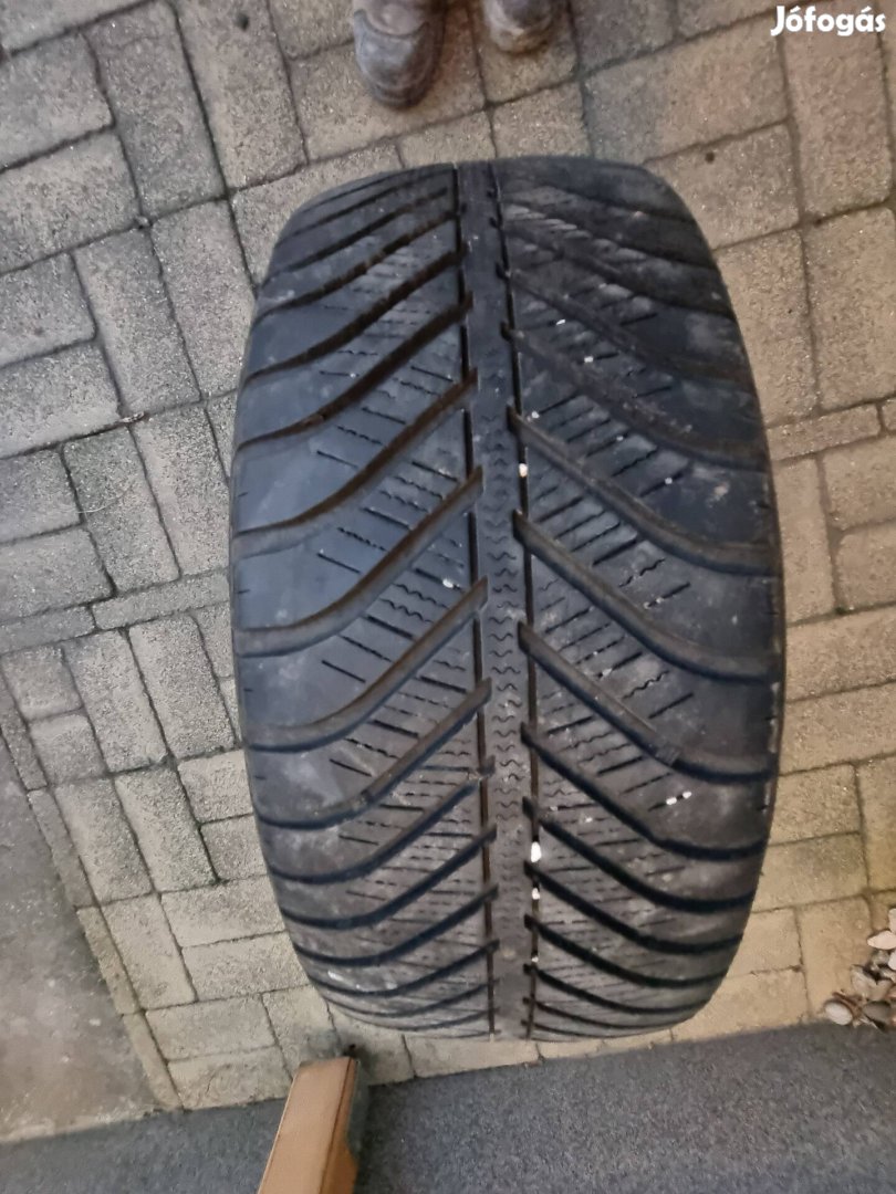 Goodyear 205/55 r16 négyévszakos gumiabroncs 