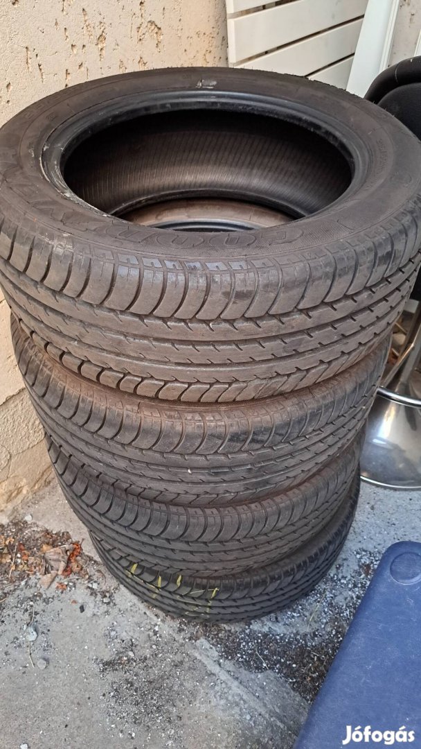 Goodyear 215/55 R16 nyárigumi szett