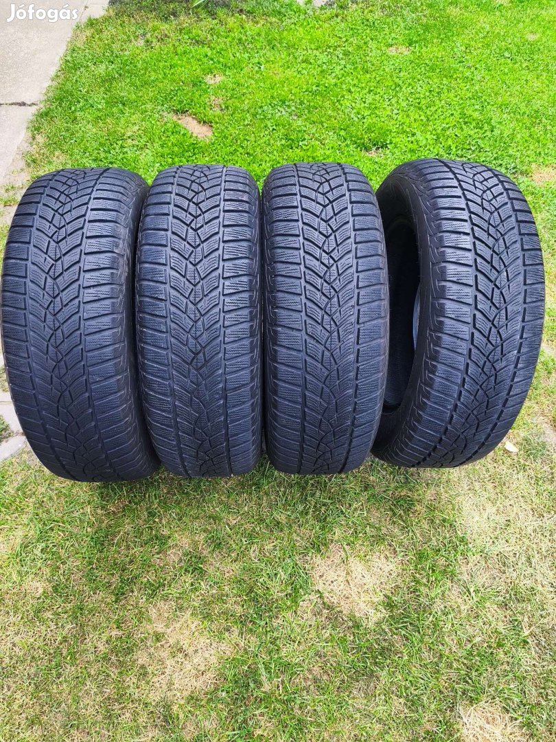 Goodyear 215/65R16 Téligumi 