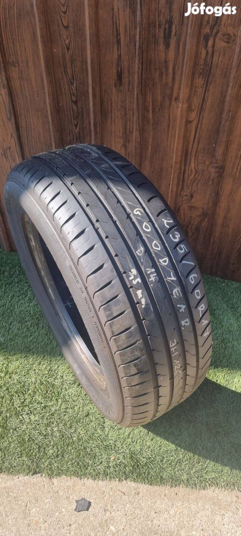Goodyear 235/60 R17 5,5mm 2014-es Nyári Gumiabroncs 4db #126