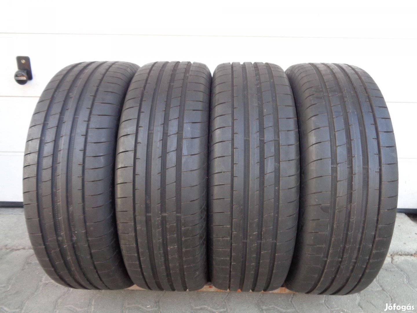 Goodyear 235/65R18-as Új nyári gumi garnitúra, eladó