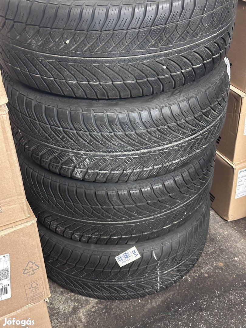 Goodyear 245/45 R18 téli gumi 4 db 