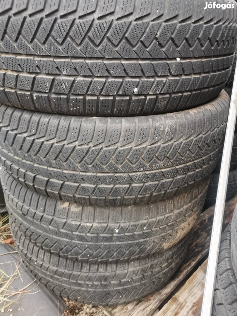 Goodyear 255/70 x16 téli gumi garnitúra pickup eladó 