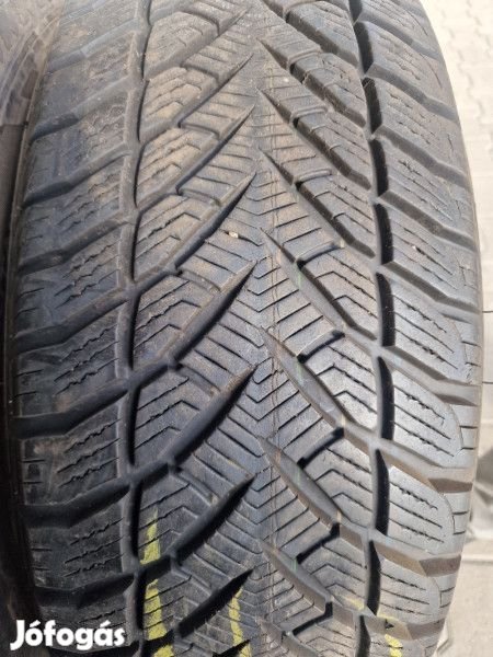 Goodyear 265/65R17 UG+ 8mm DOT18 használt gumi HG13398 téli