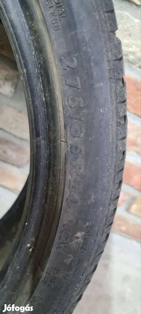 Goodyear 275/35 R20 téli