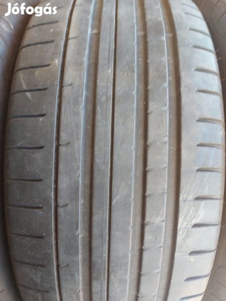 Goodyear 285/45R20 ASYMMETRIC2 SUV 4X4 4.5-5mm DOT18 használt gumi HG