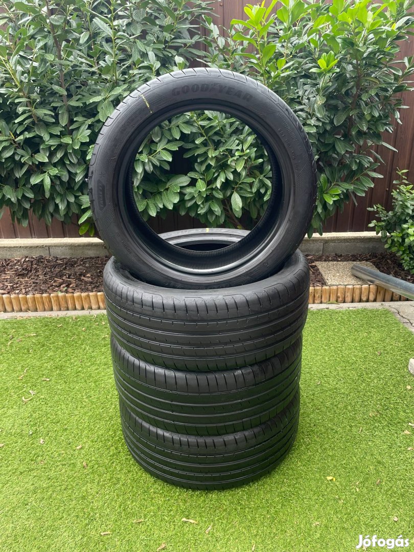Goodyear Eagle F1 245/45 R18