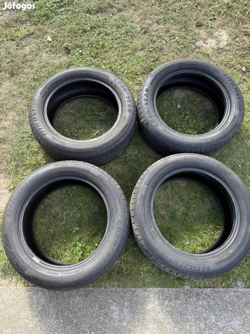 Goodyear Efficient Grip 215/55 R17 94V