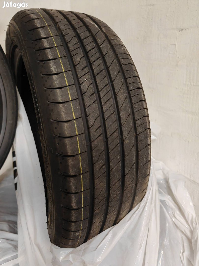 Goodyear Efficientgrip Performance 2 205/50 R17