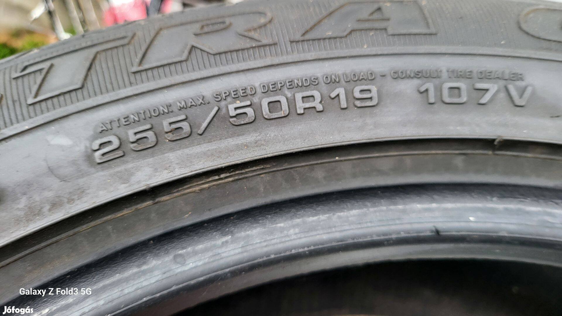 Goodyear Ultra Grip 255/50 R19 107V téli gumi