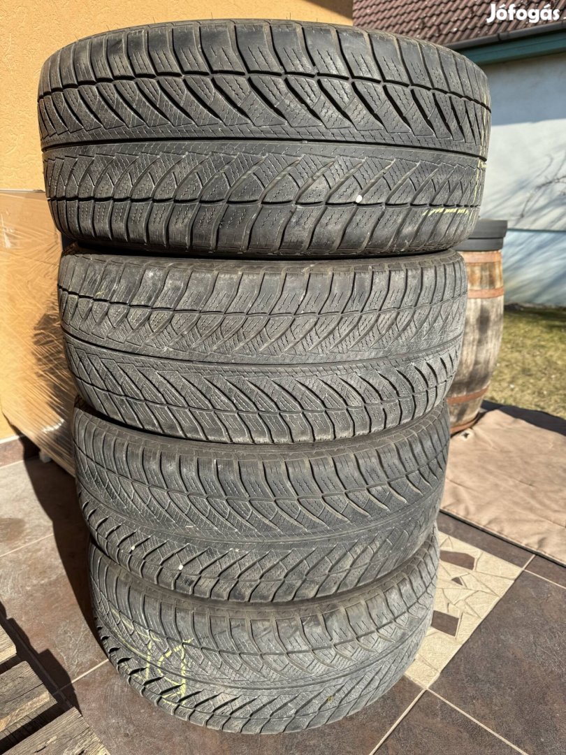 Goodyear Ultragrip 8 245/45 R19