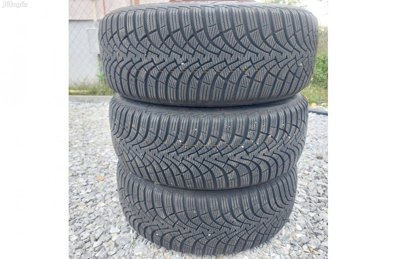 Goodyear Ultragrip 9 205/55 R16 téli gumi 3 db