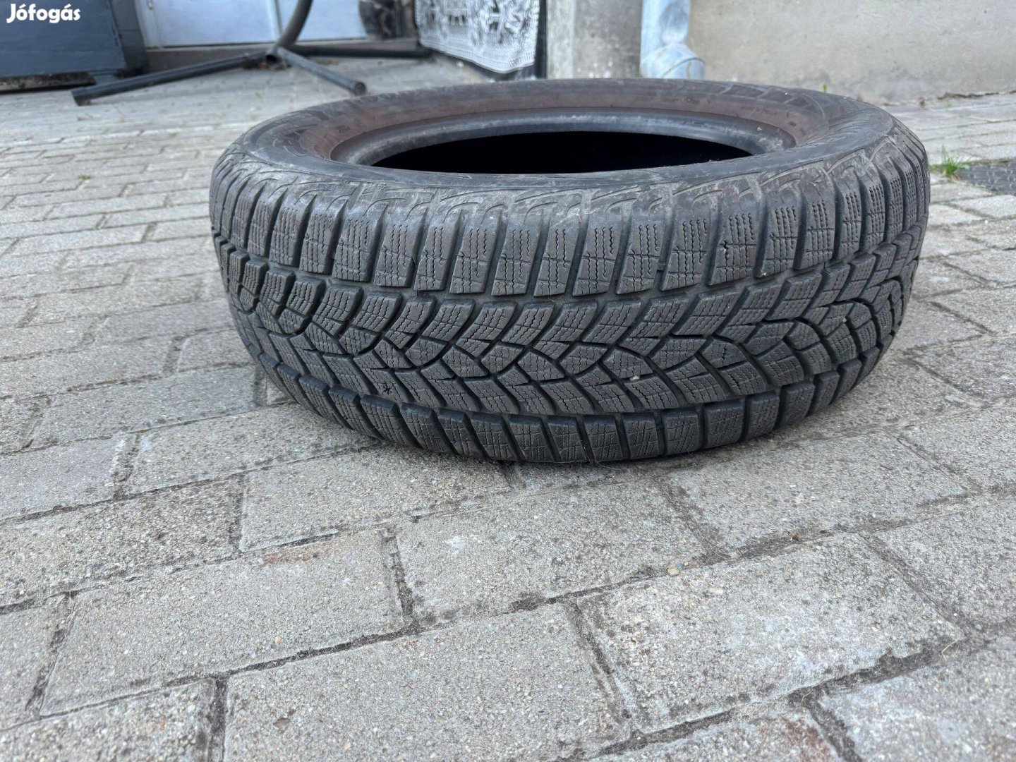 Goodyear Ultragrip Performance 215/65 R16 kitűnő állapotban