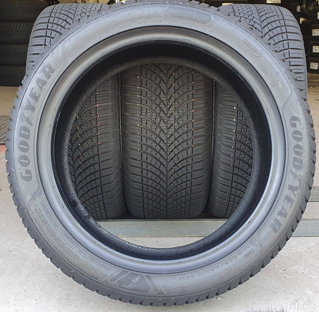 Goodyear Vector 225/45 R17 négyévszakos gumik 4db 2024. /G378