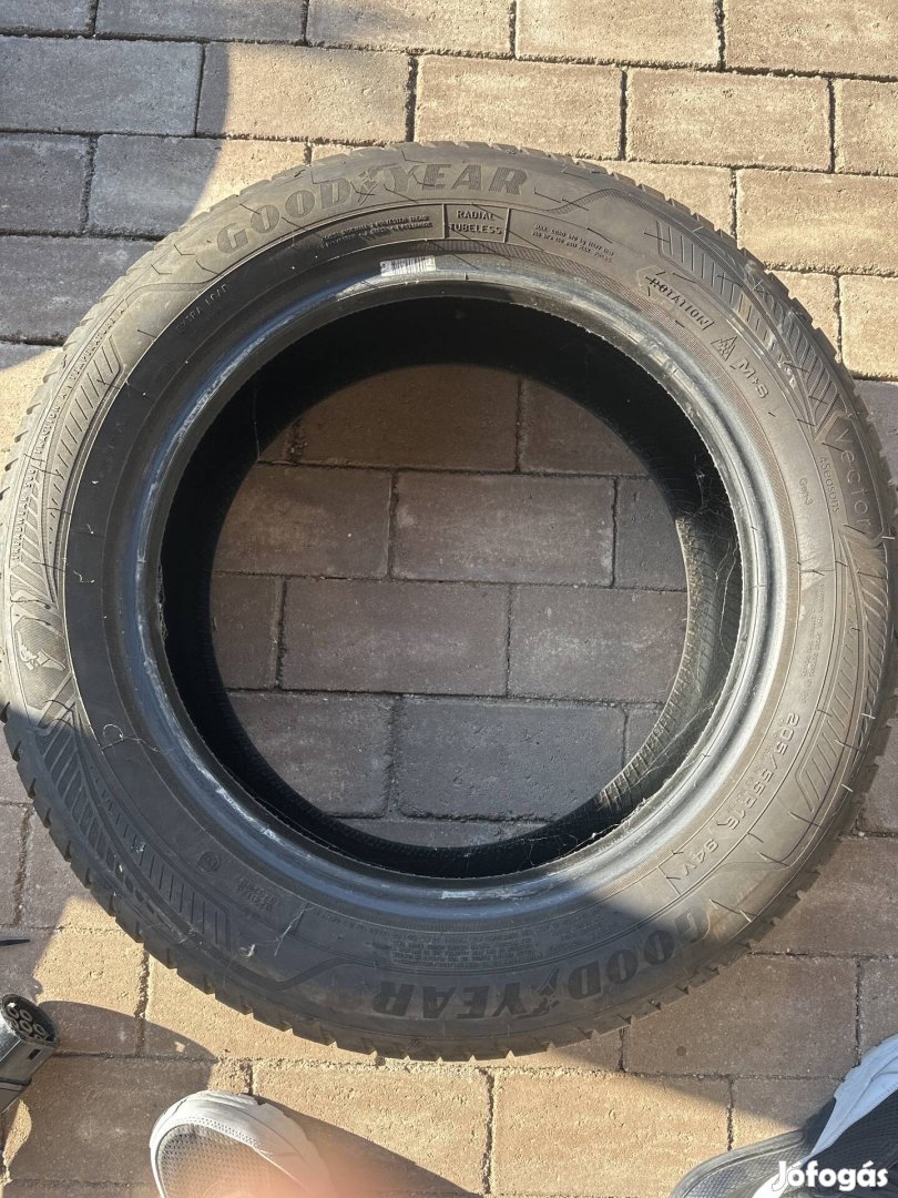 Goodyear Vector 4 évszakos 205/55r16