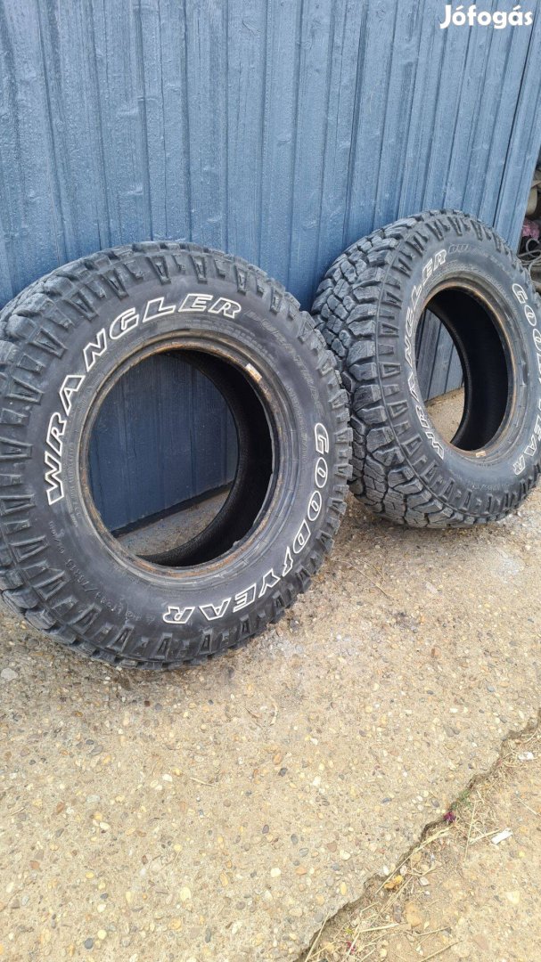 Goodyear Wrangler 235/75R15