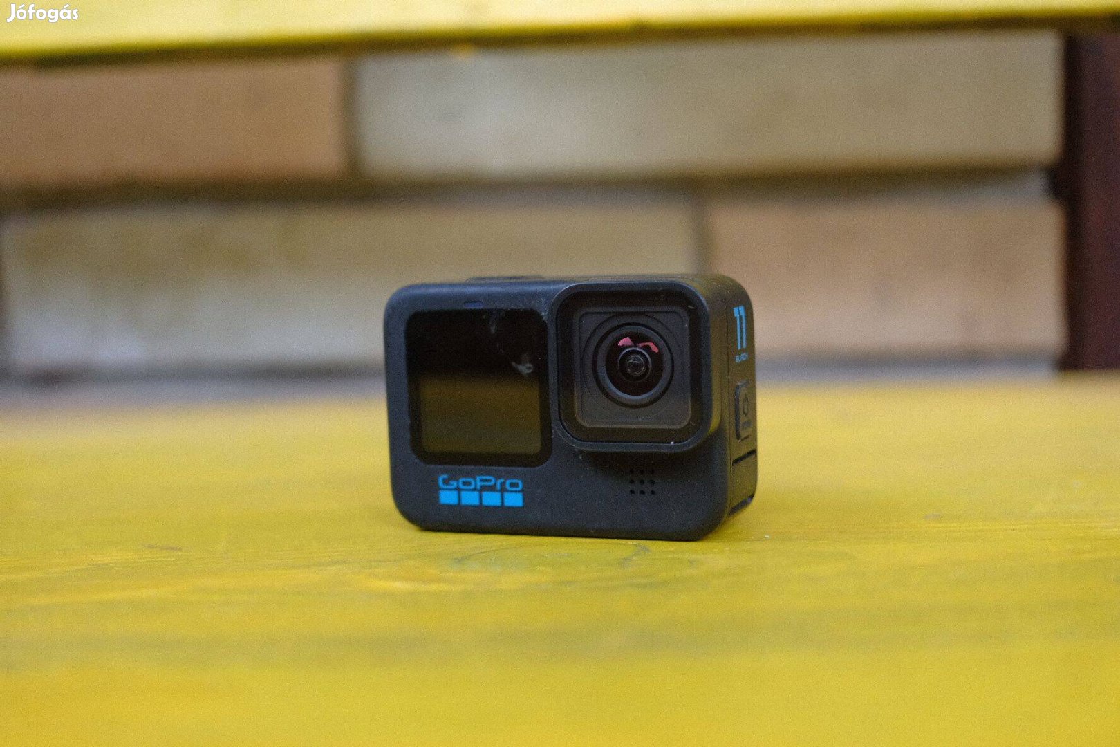 Gopro 11 Black, 2db akksi, telesin kiegészítők