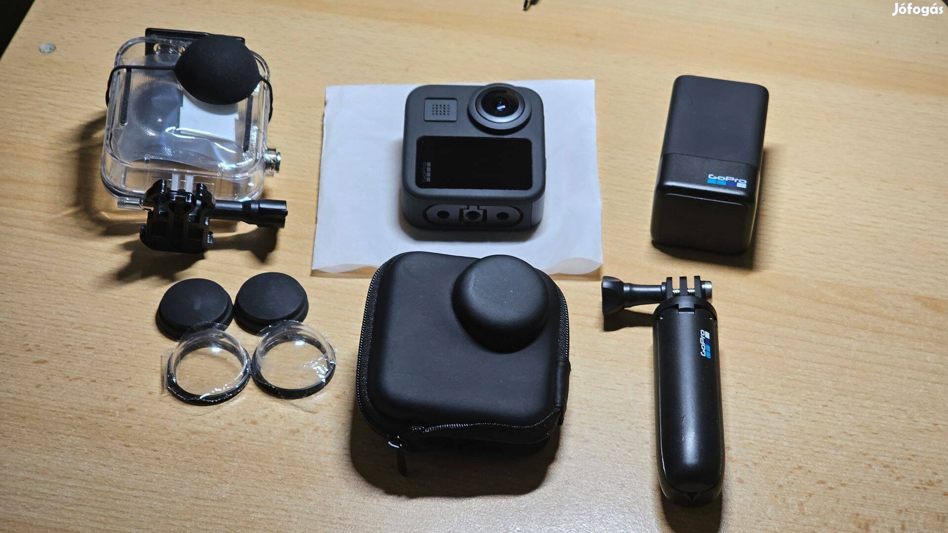 Gopro Max 360 - 5.6k 360 fokos akciókamera, 3 akku, vízálló tok