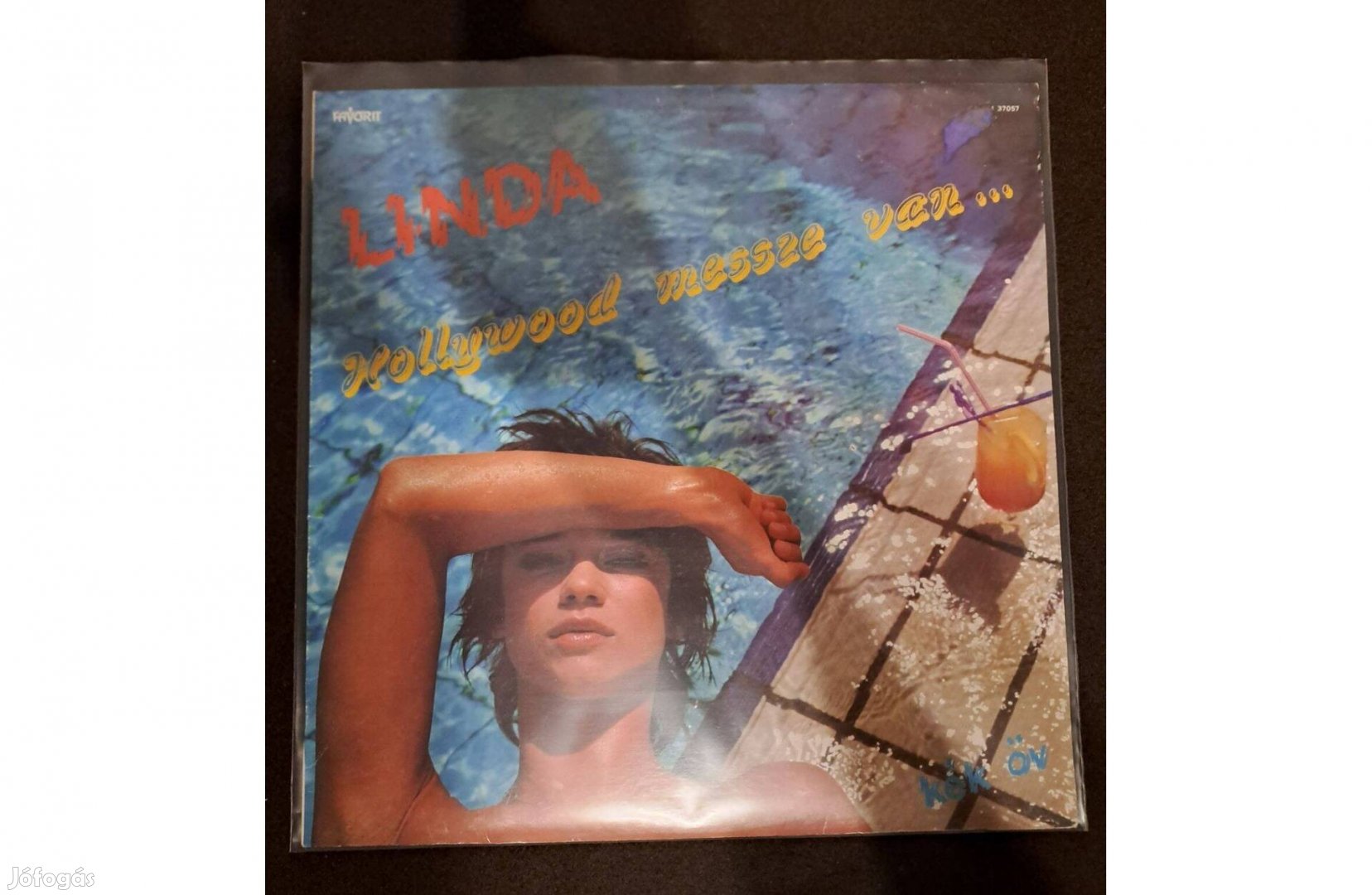 Görbe Nóra Linda - Kék Öv - Hollywood Messze Van LP