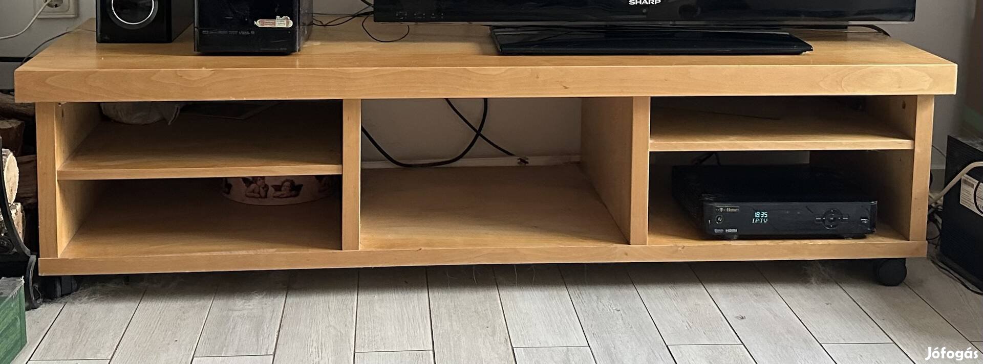 Görgős TV állvány