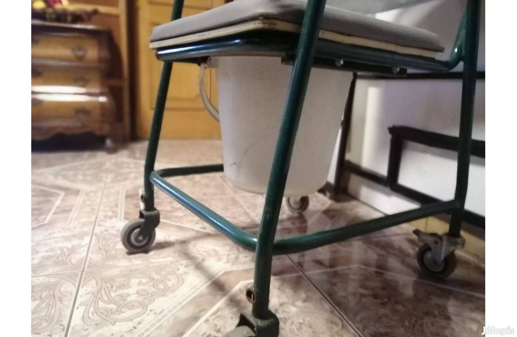 Görgős WC szék eladó