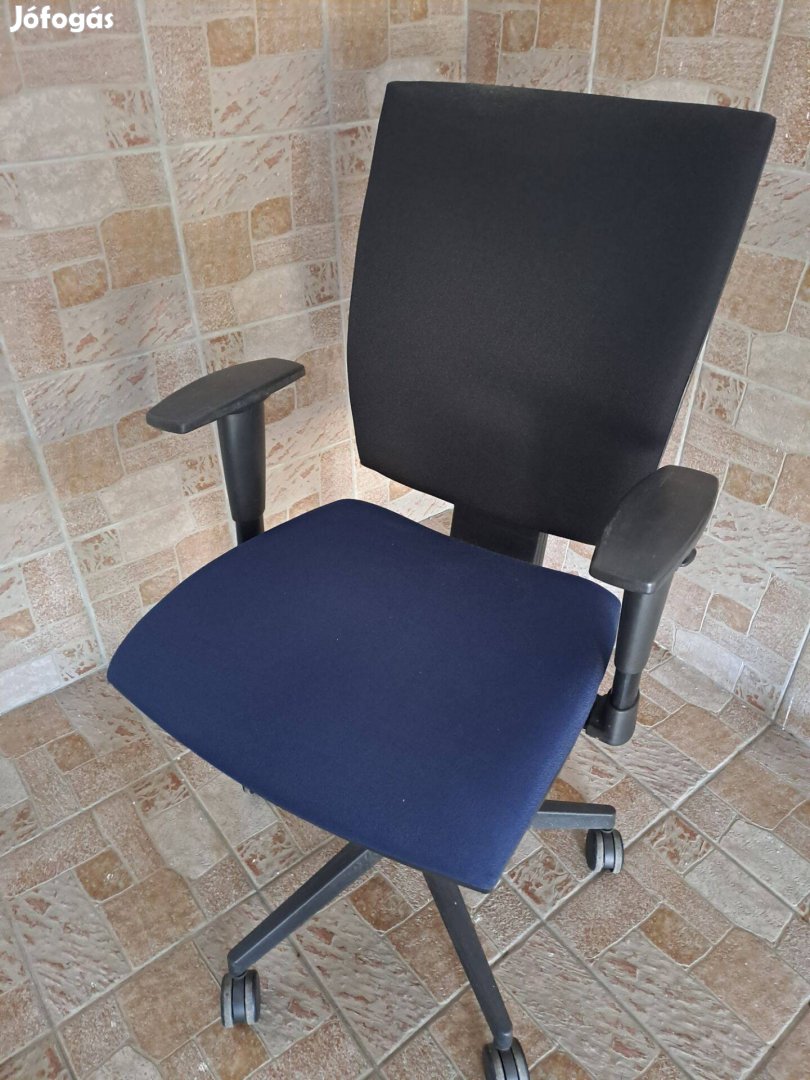 Görgős szék eladó