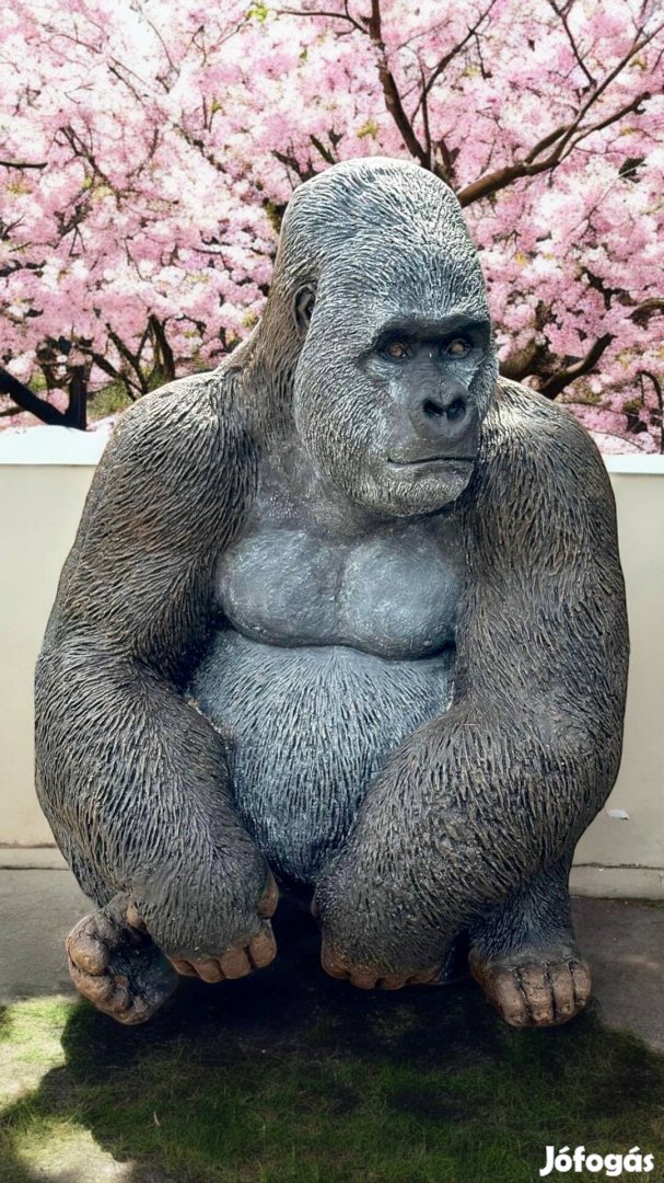 Gorilla szobor 