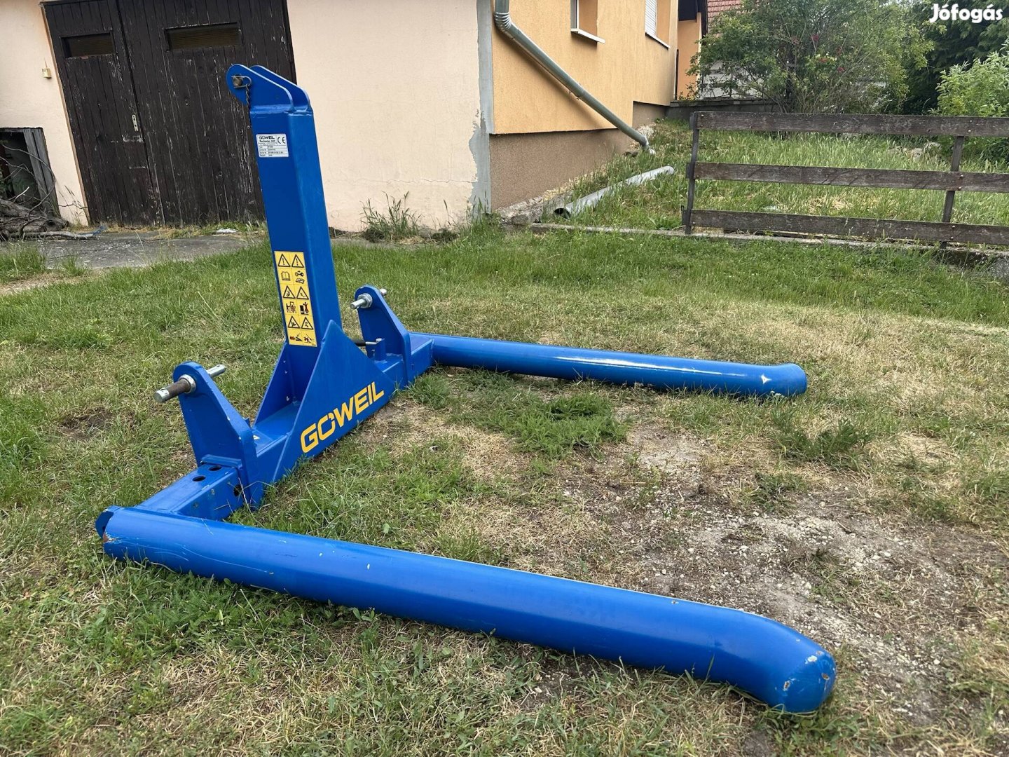 Göweil Btgme bálaszállító villa